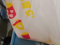 -一鸣真鲜奶吧(万地店)