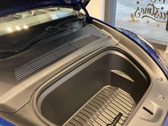 -TESLA 特斯拉(上海太古汇体验店)