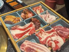 -烤路里·韩国品质自助烤肉(石路天虹4号店)