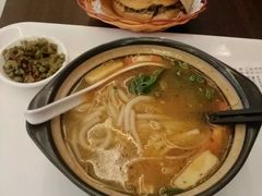 -懒汉杂粮粉·功夫煲仔·米线(长江西路店)