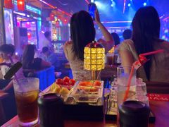 -喜鹊音乐酒馆(西街店)