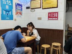 -覃肥叔桂林米粉(粮道街店)