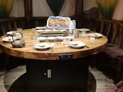 -吴氏老牌坊云南鱼豆花火锅店(通江街店)