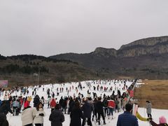 -济南卧虎山滑雪场