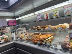 面包甜点陈列柜-PAOPAO Bakery&Café(港汇店)