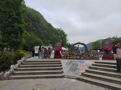 -高荡千年布依古寨旅游景区