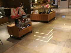 -星巴克(静安嘉里中心B2店)
