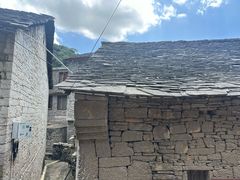 -高荡千年布依古寨旅游景区