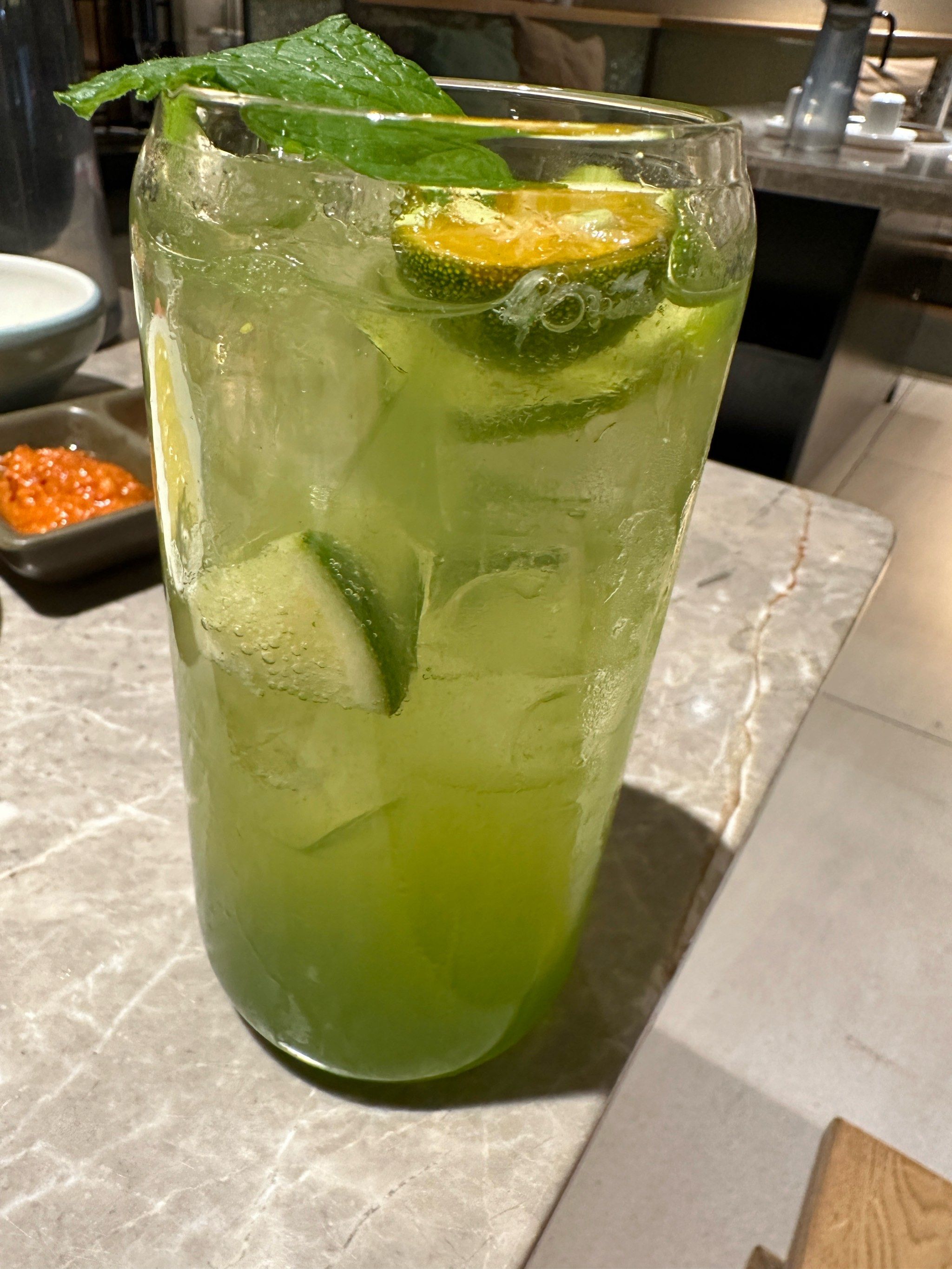 高颜值饮品:香槟青柠苏打