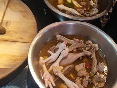 -鱼窝棚柴火铁锅炖(富山屯店)