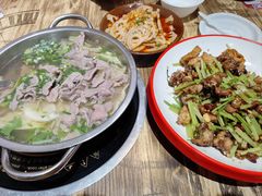 -冯烫烫跷脚牛肉·川菜小馆(武胜西街店)