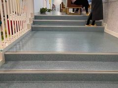 -戊辰亲子游泳俱乐部