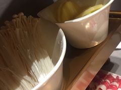 -海底捞火锅(金山百联店)