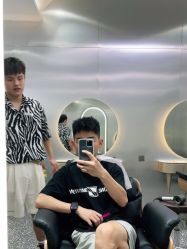 -Tloml salon