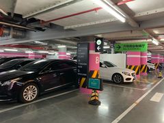 -白玉兰广场停车场