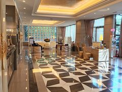 -尊爵天际大饭店 (近台茂)