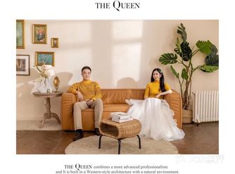 错过了会很可惜。 纯色婚纱照就像爱情一样