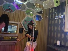 -Gala Park嘎啦派KTV(领show天地店)