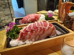-湊湊火锅·茶憩(杭州湖滨银泰in77店)