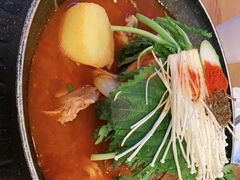 -喇喇排骨火锅·传统韩式脊骨汤(望京西园总店)
