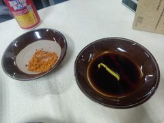 -猪三哥肥肠鸡川菜小炒