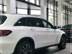 -上海星瀚奔驰4S店(红柳路店)