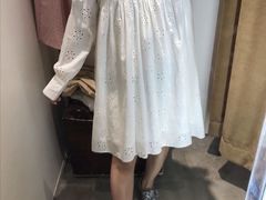 -URBAN REVIVO(高德置地广场·春广场店)