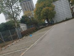 -东方体育中心·停车场