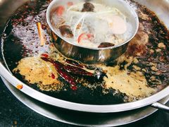 鸳鸯锅-星鸿社重庆老火锅