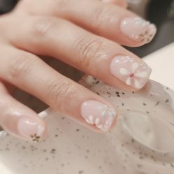 -悦指间美甲美睫