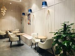-钟书阁(群光广场店)