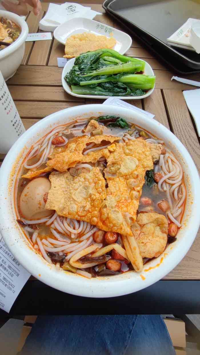 水平有限螺蛳粉(望京店)-"牛杂螺蛳粉没有,点的原味螺蛳粉微辣,稍微.