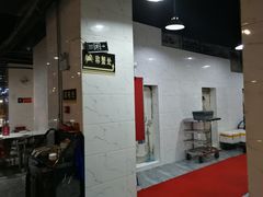 -凤凰路何眼镜香辣蟹(花果园店)