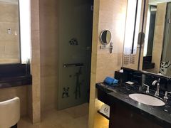 -成都保利公园皇冠假日酒店(熊猫基地店)