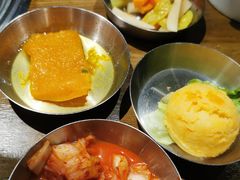 小菜碳生菜无限量-·缸桶屋·韩式牛肋条自助烤肉(西湖D11店)
