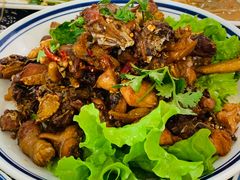 -八两八金·莱芜特色炒鸡(市南漳浦路店)