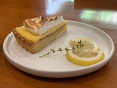 -Chom Cafe and Restaurant