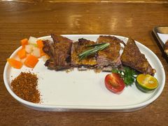 招牌焖烤羊排-金手鼓·新疆菜(南京店)