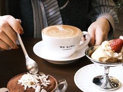 -Café Monson