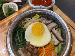 牛肉拌饭-明洞阿姨·韩式酱蟹烤肉·创意料理(三元桥店)