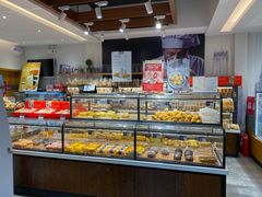 面包甜点陈列柜-金凤成祥(东直门现烤面包店)