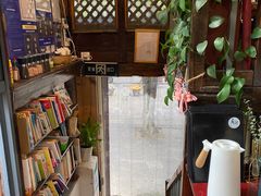 -蓝壁虎咖啡酒馆