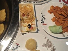 -哈尔滨烧烤·山河村铁锅炖(交大店)
