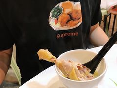 -鲜入围煮花胶鸡海鲜火锅