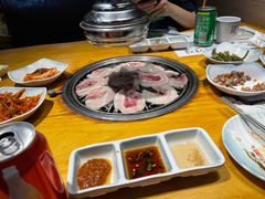 -唯成•韩国炭火烤肉 유성고기