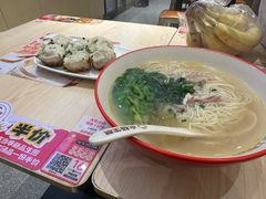 -小杨生煎(浦江欢乐颂店)
