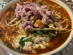 -粉八·云南米线·建水烧烤(常熟路店)