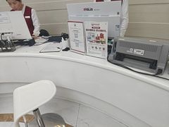 -雅悦齿科(顾村公园店)