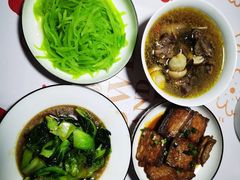 -乐禧母婴全自营月嫂(宝山店)