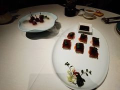 鱼子酱乳猪-三号黄浦会Canton Table